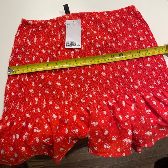 H&M Red Smocked Tube Top Small NWT - Picture 4 of 7